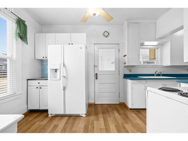 138 Se MAIN St, Estacada, OR 97023