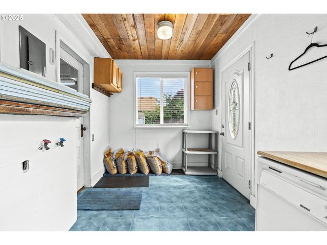 138 Se MAIN St, Estacada, OR 97023