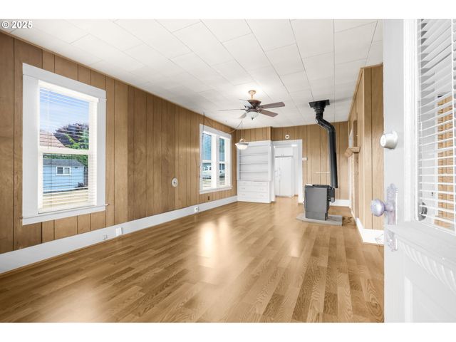 138 Se MAIN St, Estacada, OR 97023
