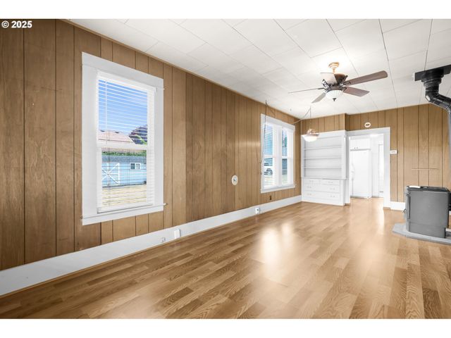 138 Se MAIN St, Estacada, OR 97023