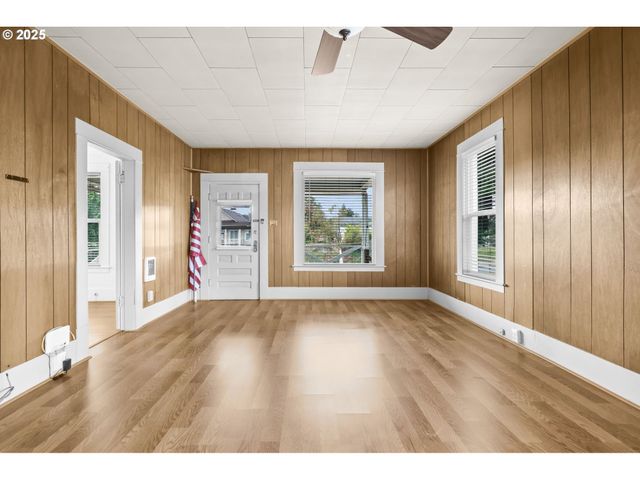 138 Se MAIN St, Estacada, OR 97023
