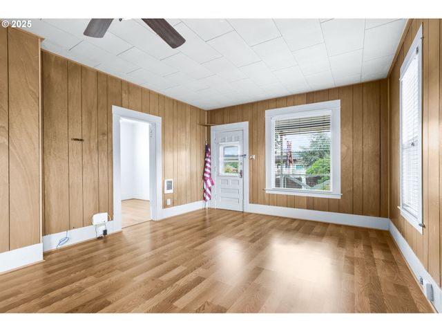 138 Se MAIN St, Estacada, OR 97023