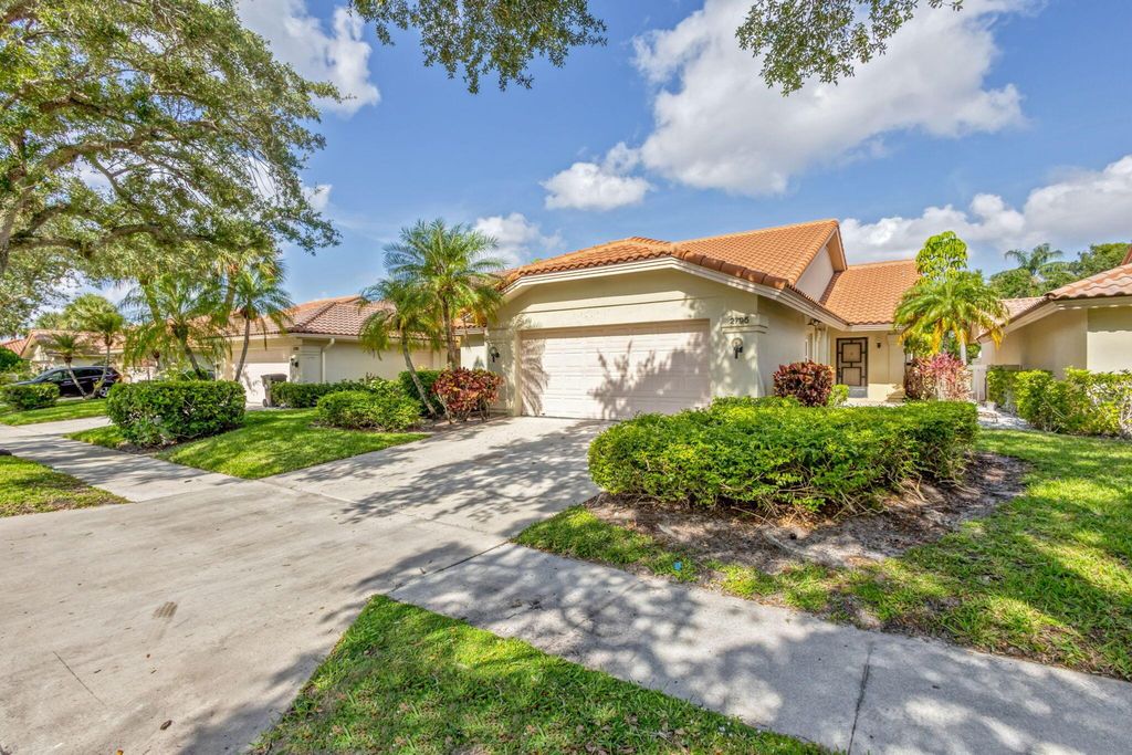 2795 Hawthorne Lane, West Palm Beach, FL 33409