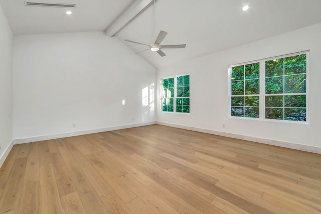 9034 Forest Hills Boulevard, Dallas, TX 75218