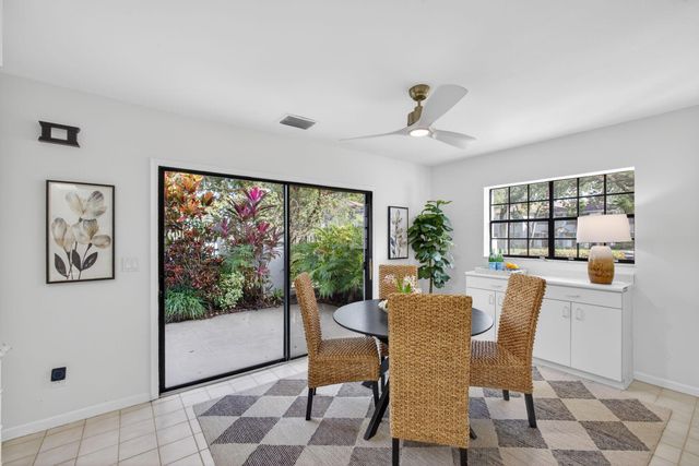 357 Prestwick Circle 2, Palm Beach Gardens, FL 33418