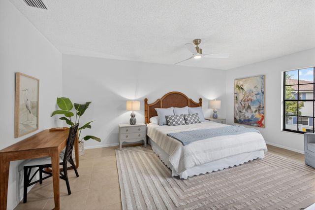 357 Prestwick Circle 2, Palm Beach Gardens, FL 33418