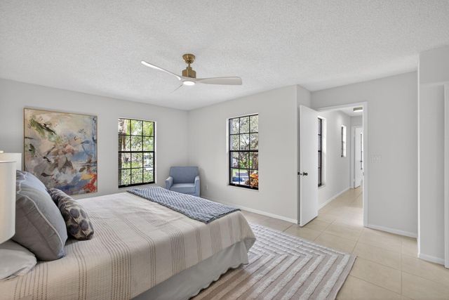 357 Prestwick Circle 2, Palm Beach Gardens, FL 33418