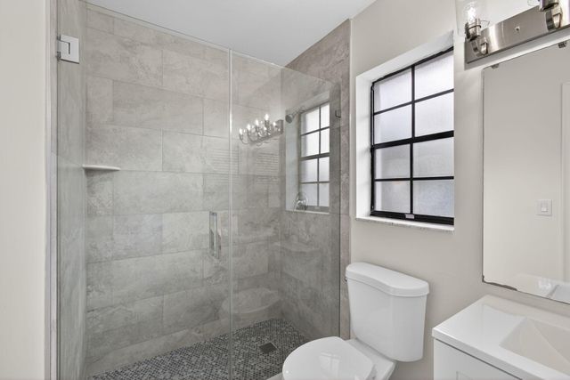 357 Prestwick Circle 2, Palm Beach Gardens, FL 33418