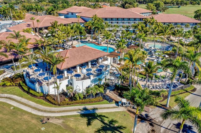 357 Prestwick Circle 2, Palm Beach Gardens, FL 33418