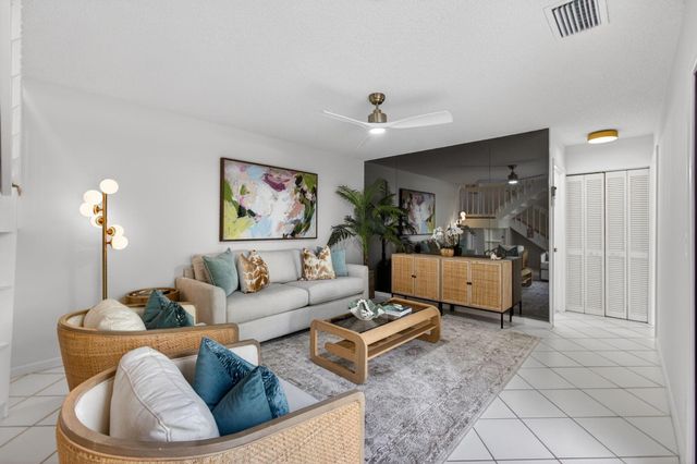 357 Prestwick Circle 2, Palm Beach Gardens, FL 33418