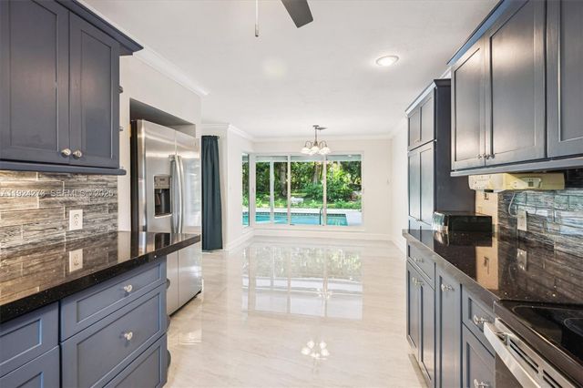 4316 SW 6th St, Plantation, FL 33317