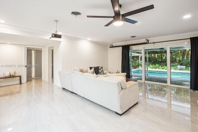 4316 SW 6th St, Plantation, FL 33317