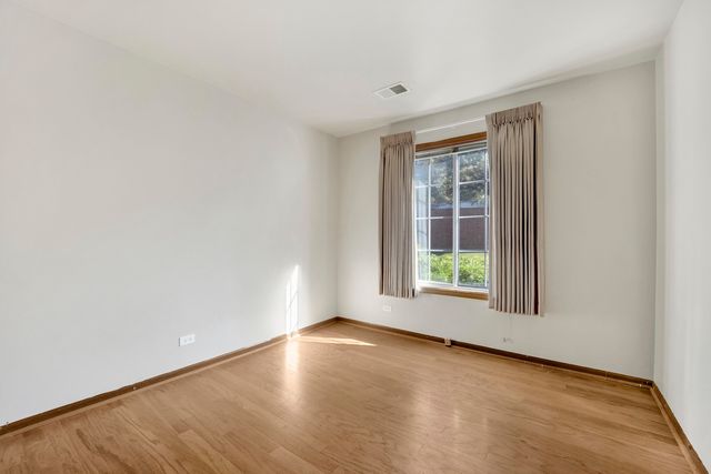 2426 Raleigh Court 7, Schaumburg, IL 60193