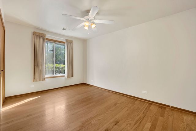 2426 Raleigh Court 7, Schaumburg, IL 60193