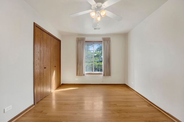 2426 Raleigh Court 7, Schaumburg, IL 60193