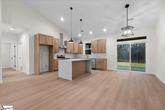 3910 357 Highway, Inman, SC 29349