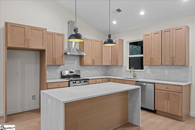 3910 357 Highway, Inman, SC 29349