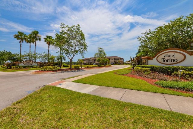 5064 NW Coventry Circle, Port St. Lucie, Port St Lucie, FL 34986