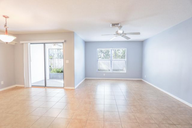 5064 NW Coventry Circle, Port St. Lucie, Port St Lucie, FL 34986