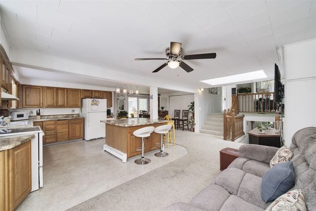 6665 Lakeshore Road, Manistee, MI 49660