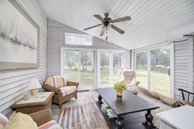 6665 Lakeshore Road, Manistee, MI 49660