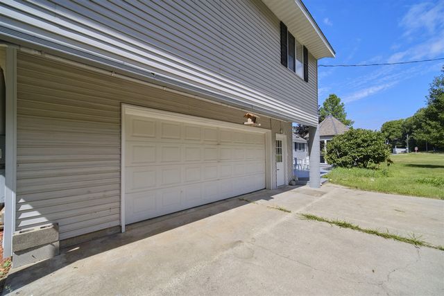 6665 Lakeshore Road, Manistee, MI 49660