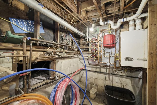 6665 Lakeshore Road, Manistee, MI 49660