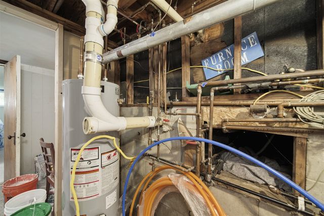 6665 Lakeshore Road, Manistee, MI 49660