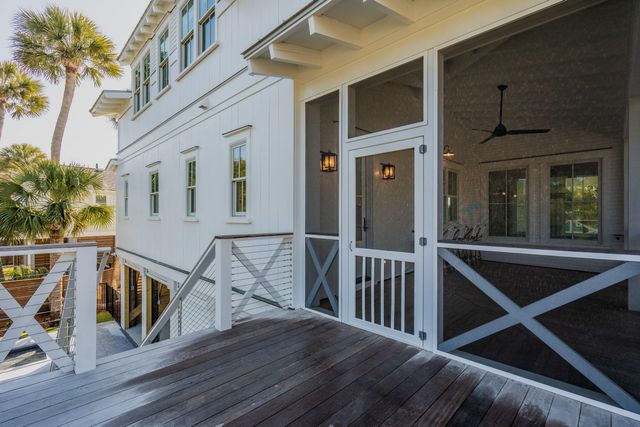 720 W Ashley Avenue, Folly Beach, SC 29439