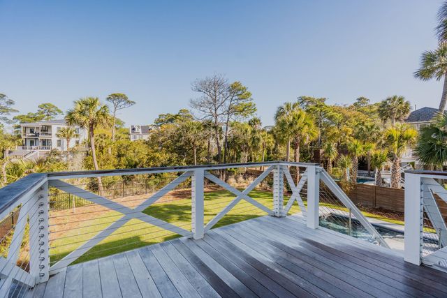 720 W Ashley Avenue, Folly Beach, SC 29439