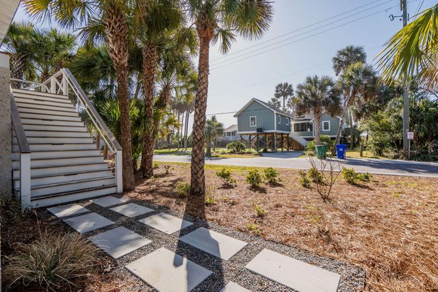 720 W Ashley Avenue, Folly Beach, SC 29439