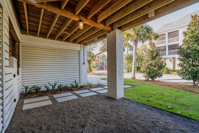 720 W Ashley Avenue, Folly Beach, SC 29439