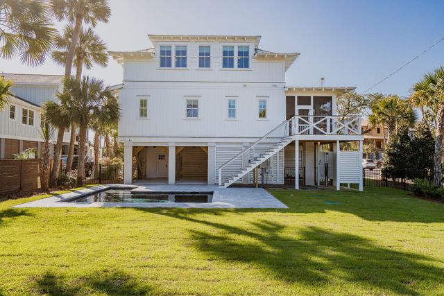 720 W Ashley Avenue, Folly Beach, SC 29439