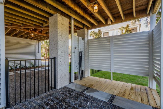 720 W Ashley Avenue, Folly Beach, SC 29439