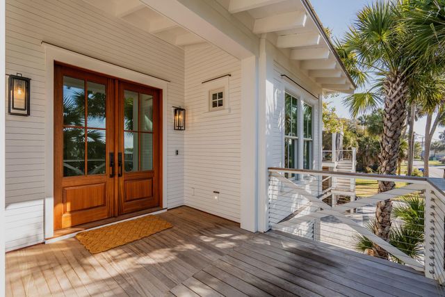 720 W Ashley Avenue, Folly Beach, SC 29439