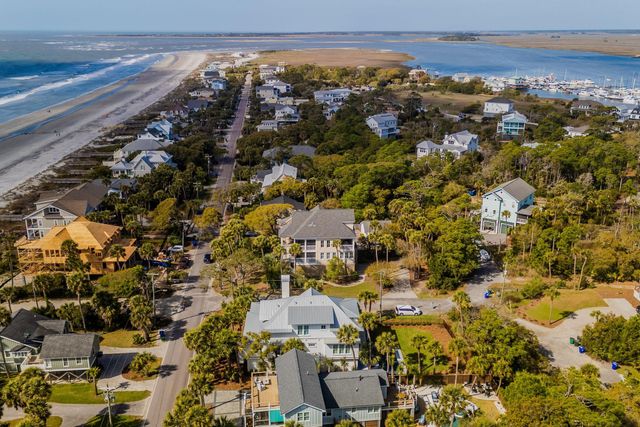 720 W Ashley Avenue, Folly Beach, SC 29439