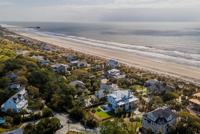 720 W Ashley Avenue, Folly Beach, SC 29439