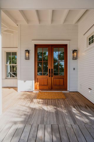 720 W Ashley Avenue, Folly Beach, SC 29439