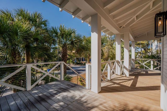720 W Ashley Avenue, Folly Beach, SC 29439
