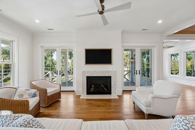 720 W Ashley Avenue, Folly Beach, SC 29439