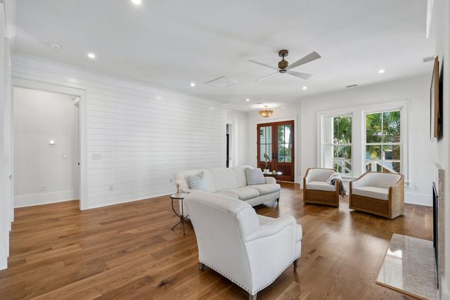 720 W Ashley Avenue, Folly Beach, SC 29439