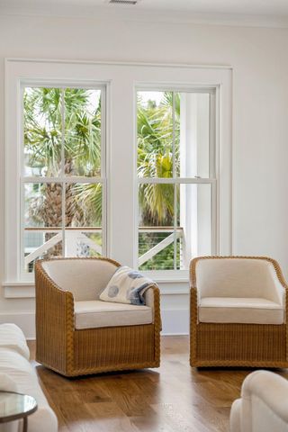 720 W Ashley Avenue, Folly Beach, SC 29439