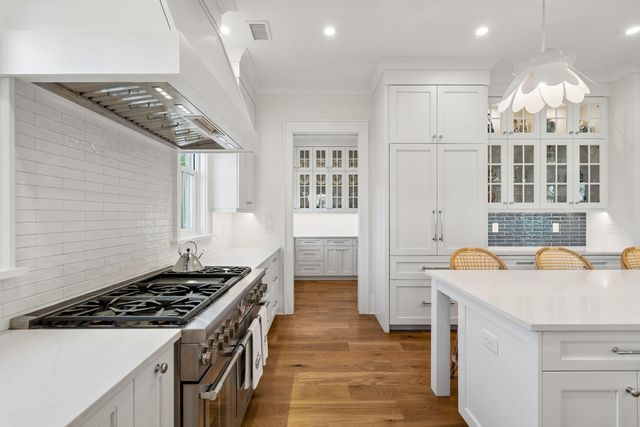 720 W Ashley Avenue, Folly Beach, SC 29439