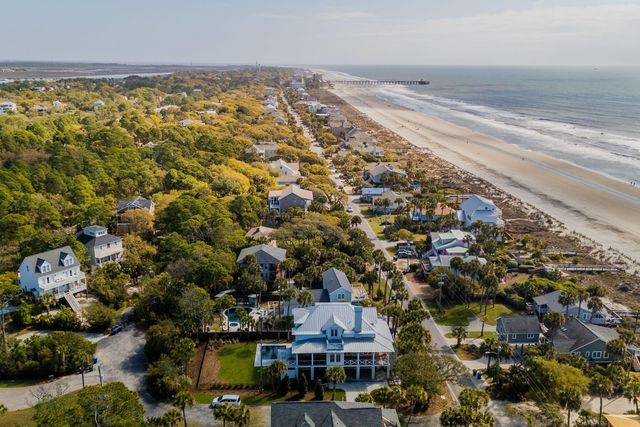720 W Ashley Avenue, Folly Beach, SC 29439