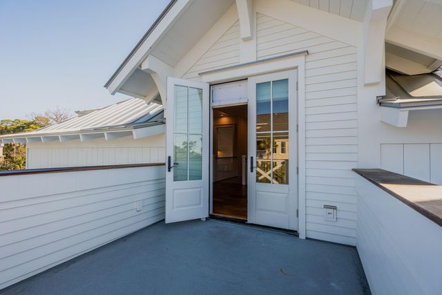 720 W Ashley Avenue, Folly Beach, SC 29439
