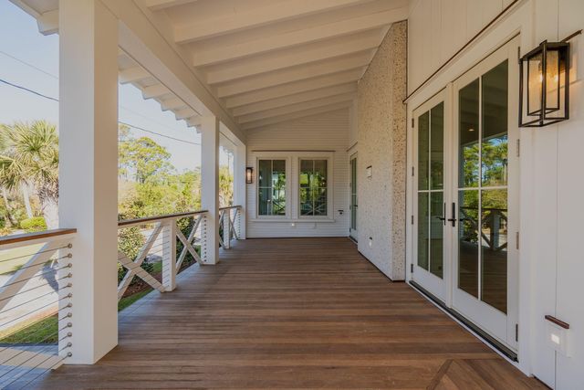720 W Ashley Avenue, Folly Beach, SC 29439