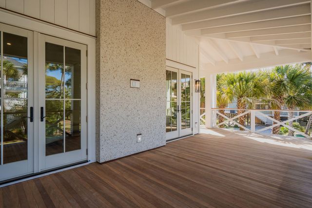 720 W Ashley Avenue, Folly Beach, SC 29439