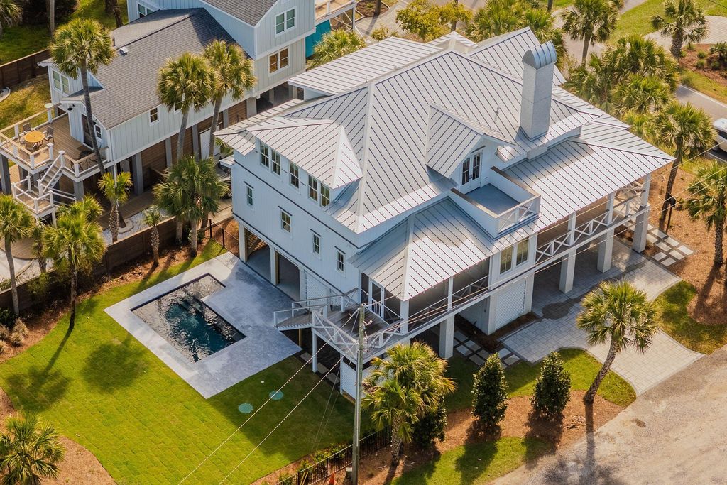 720 W Ashley Avenue, Folly Beach, SC 29439