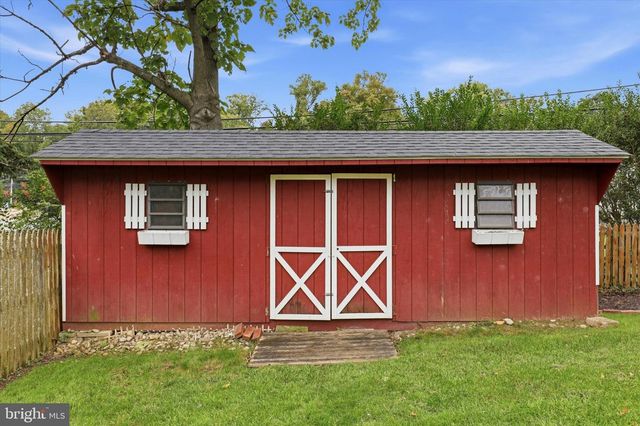 32 MORELAND RD, Paoli, PA 19301