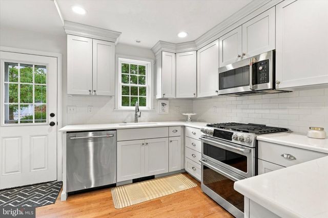 32 MORELAND RD, Paoli, PA 19301